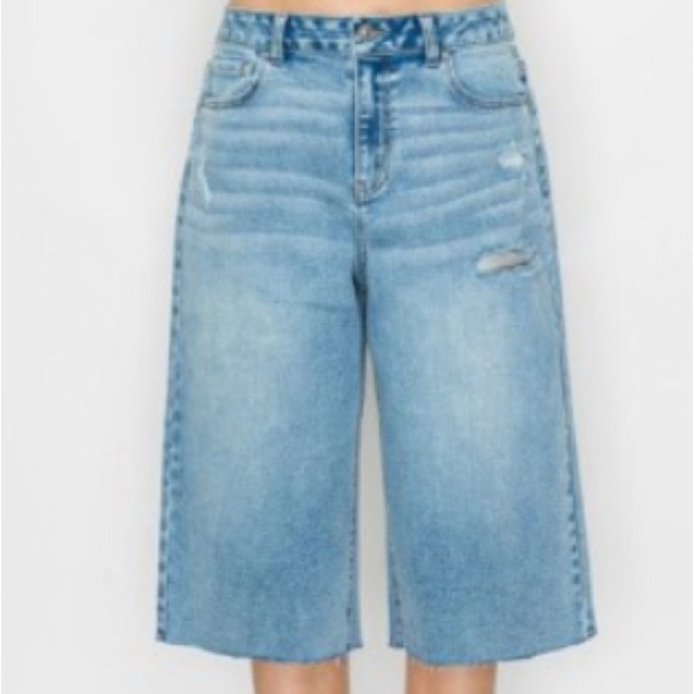 Stylish Blue Denim Bermuda Shorts
